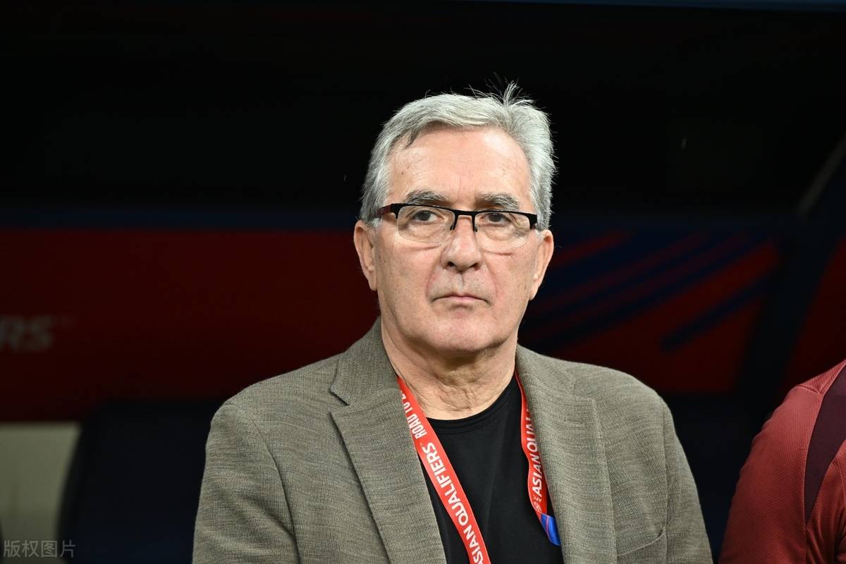 开云体育中国-关于弗罗茨瓦夫主教练下课，球队拟调整战术，期盼转机的信息