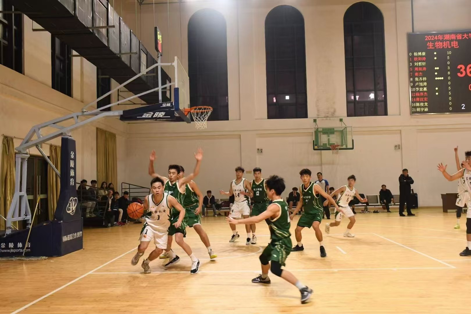 开云体育官方网站-冠军球队连战连胜，实力彰显无疑