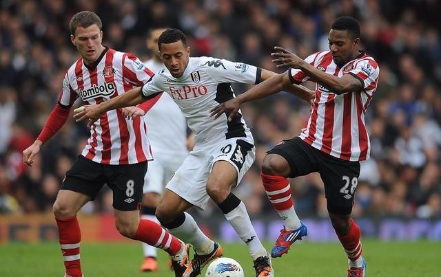 包含阿斯顿维拉客场惨败，保级形势严峻的词条