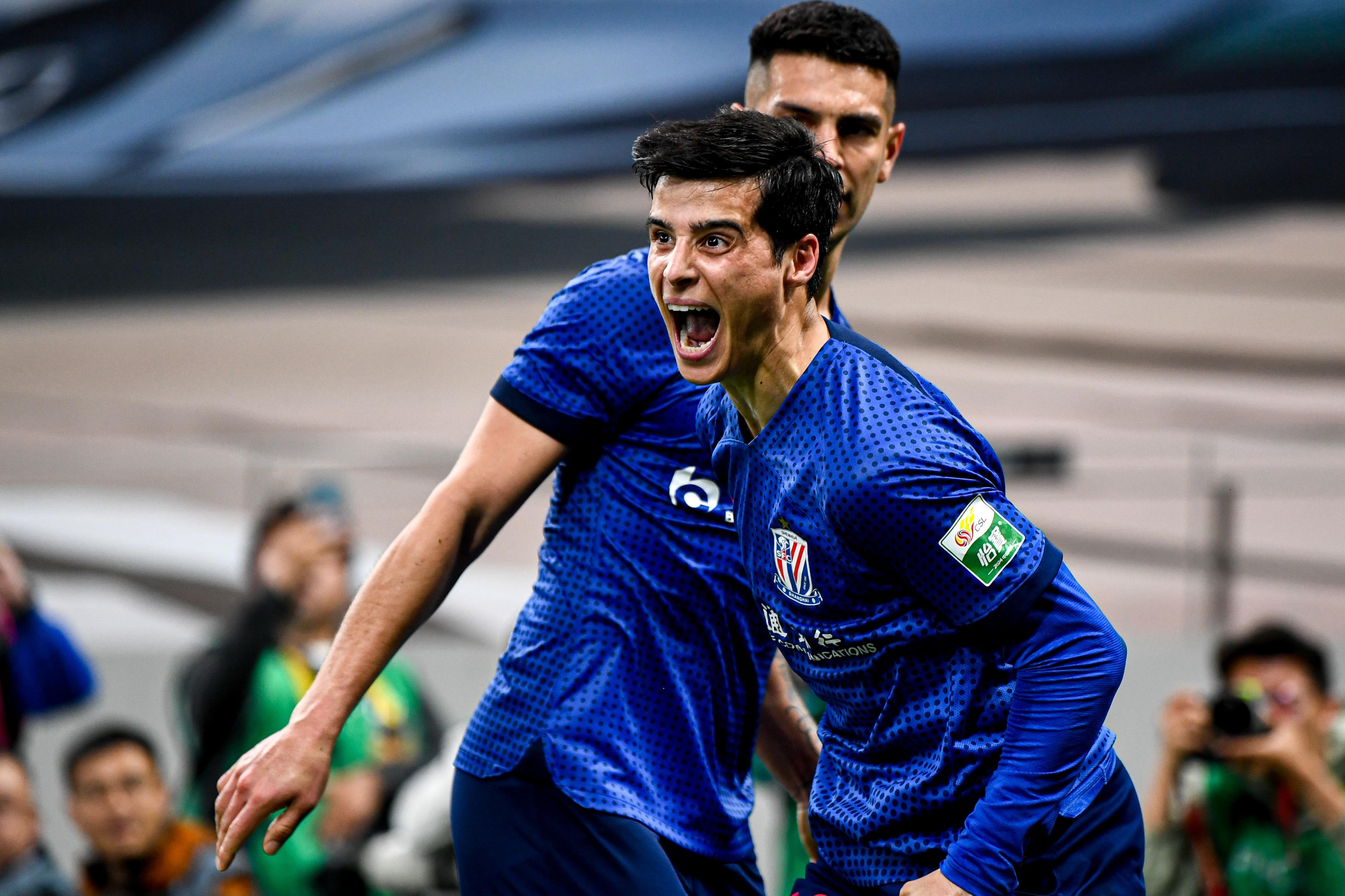 包含申花神奇绝杀，全队庆祝豪取三分的词条