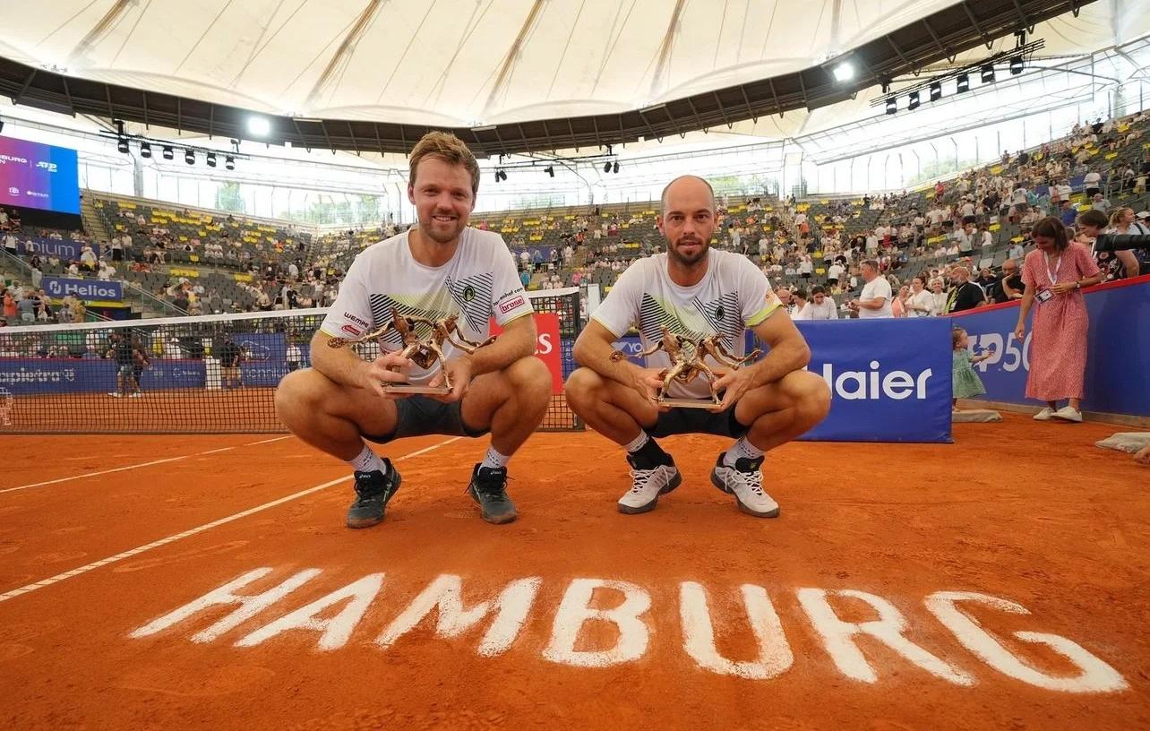 包含汉堡SV队在比赛中展现出强大的实力的词条 包含汉堡SV队在比赛中展现出强大的实力的词条