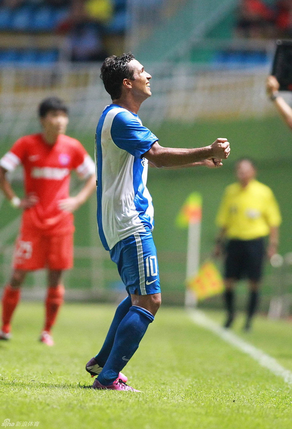 青岛中能上演客场挑战广州富力，谁将笑到最后？的简单介绍