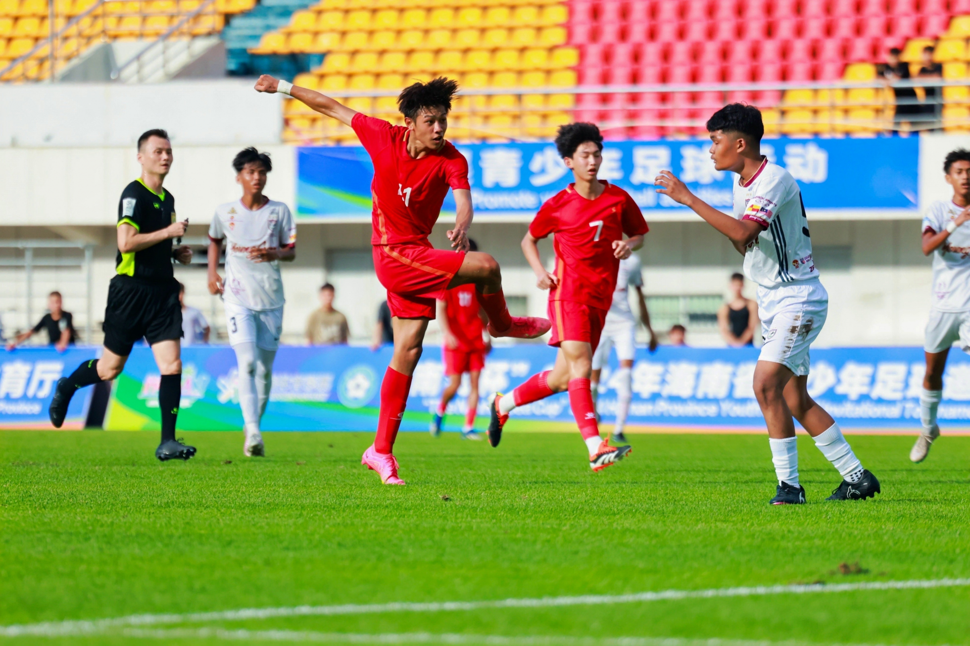 开云体育官方网站-关于精彩足球对决，球员技术展现无限风采的信息