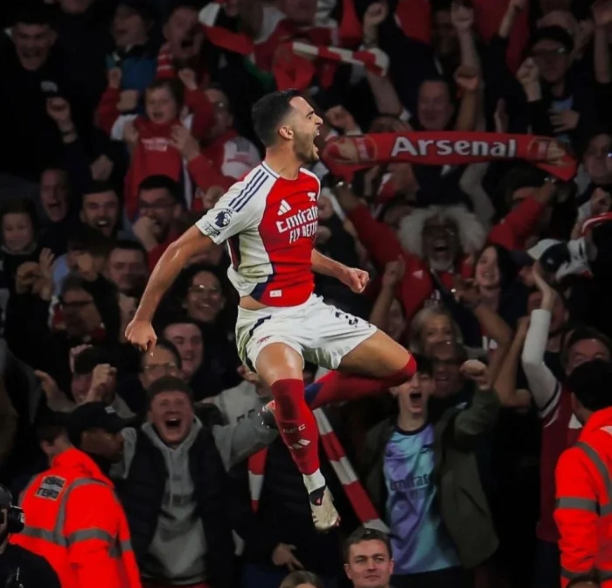 开云体育官网-曼联轻松赢球，实力有所增强