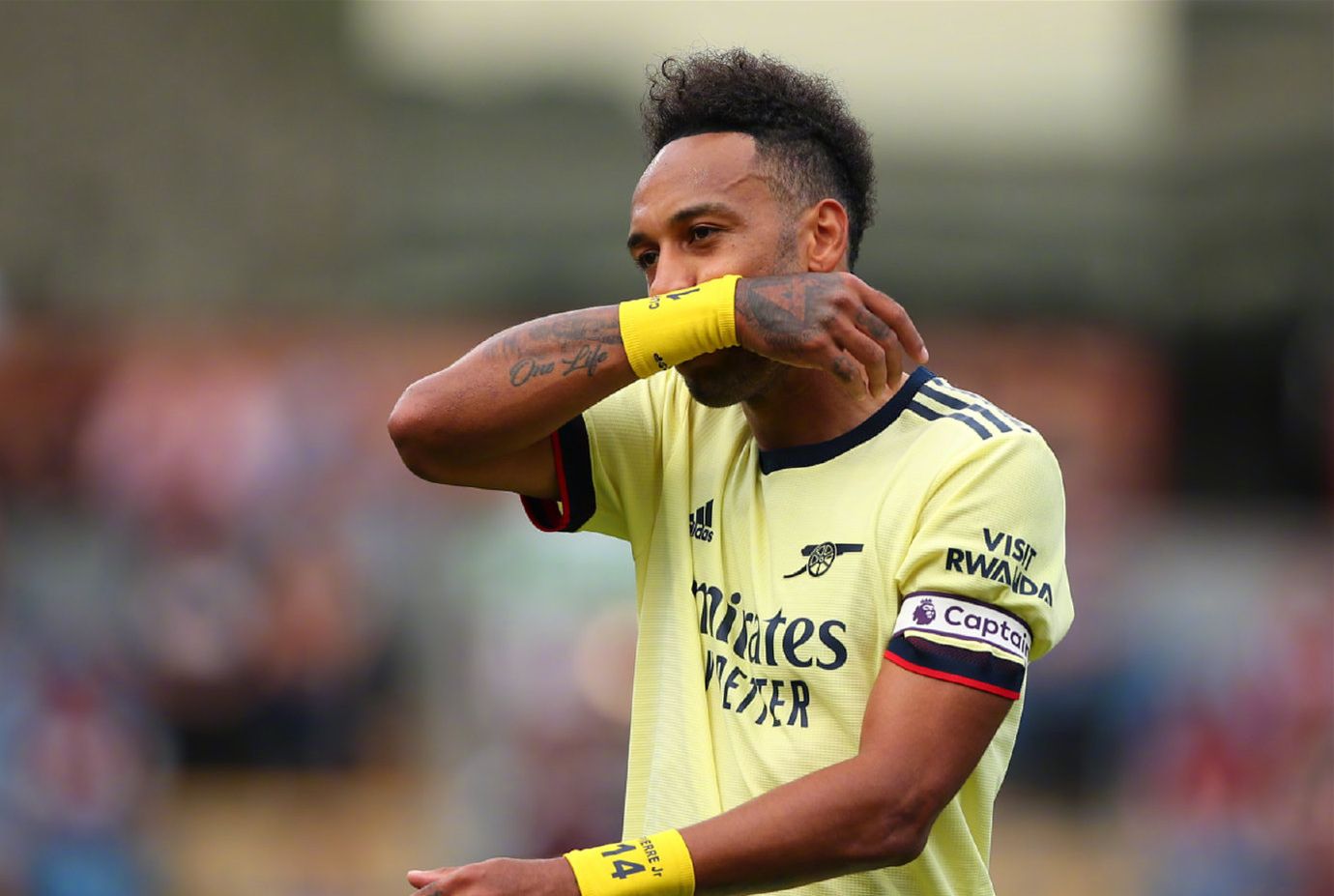 开云APP-南安普顿客场艰难取胜，走出连败低谷