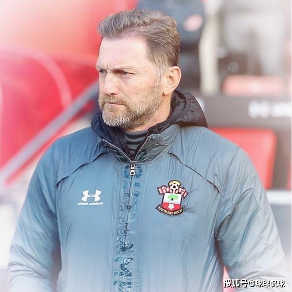 南安普顿客场艰难取胜，走出连败低谷