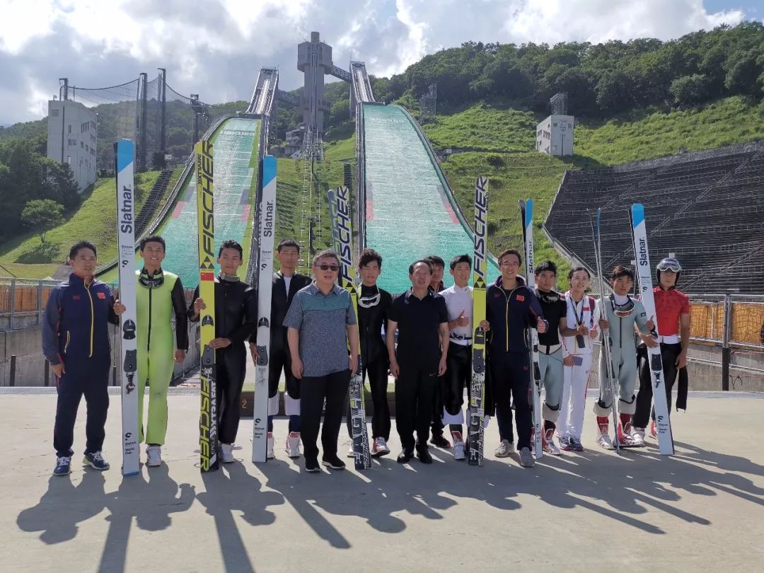 开云体育app-北欧运动员以顽强拼搏的态度出征