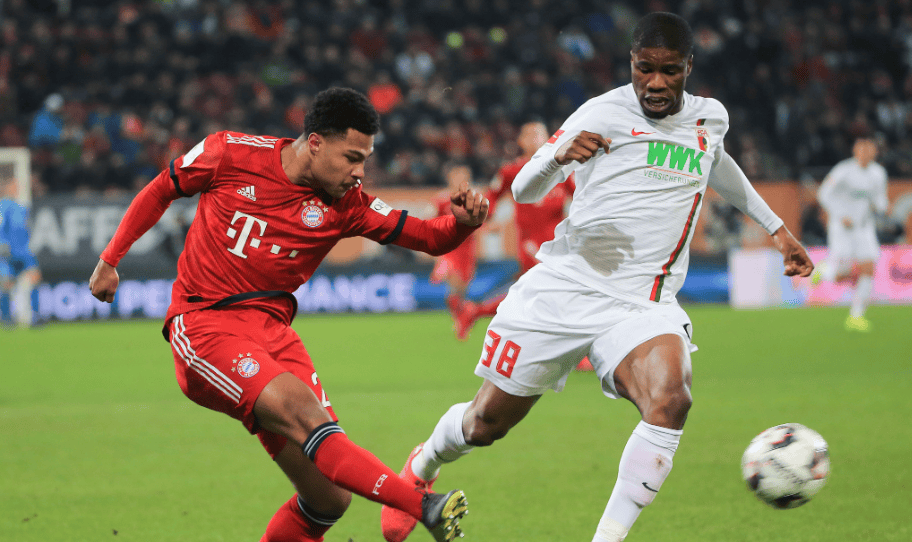 沙尔克队以出色表现夺得比赛胜利