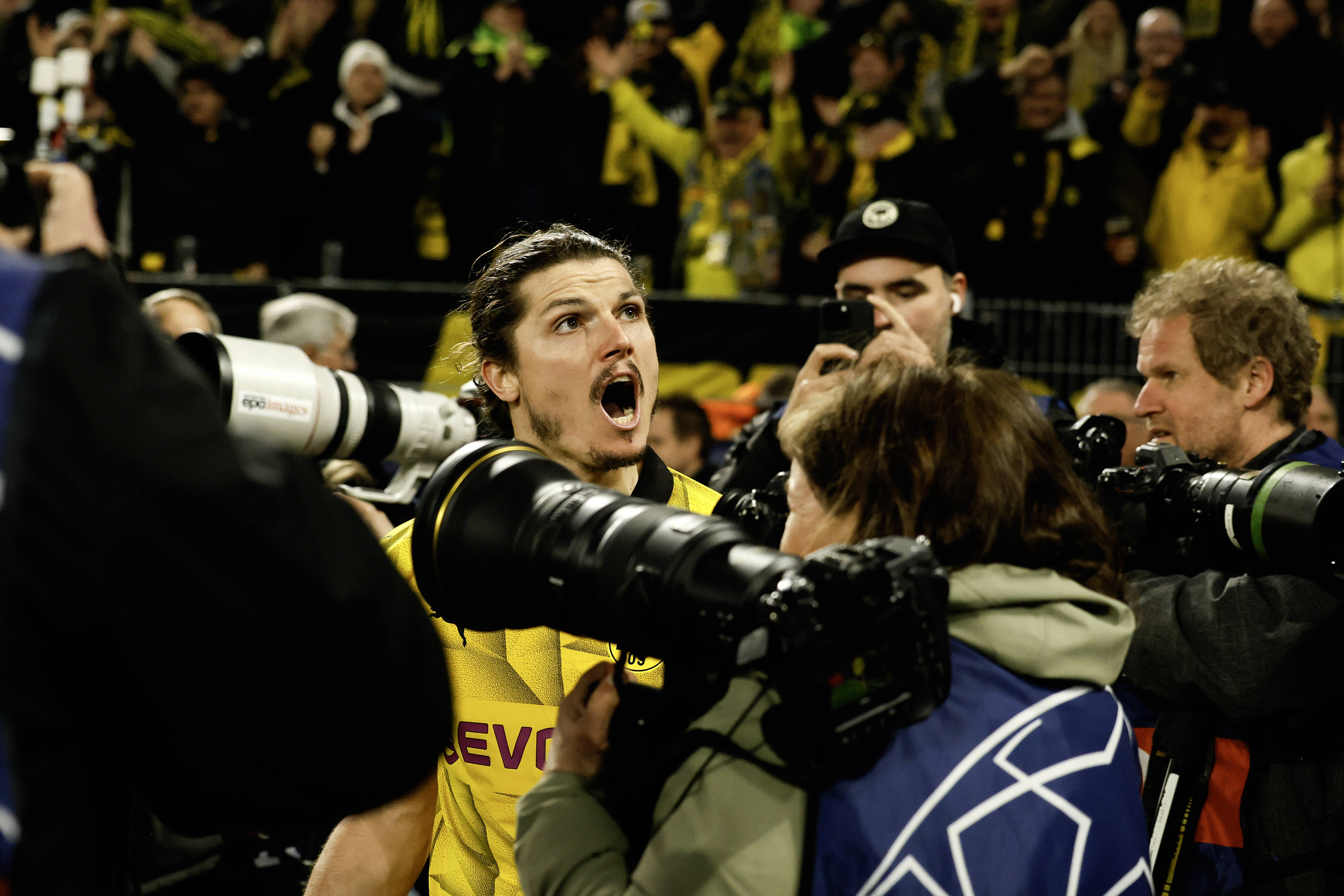 多特蒙德主场击败对手,稳固领先地位 多特蒙德主场击败对手,稳固领先地位