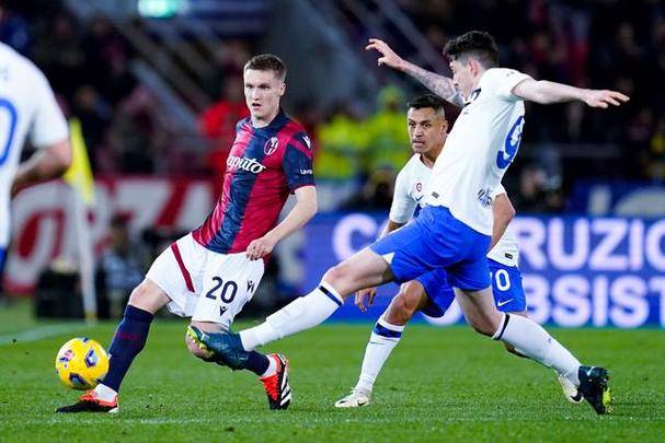 挫败对手!球队在比赛中取得胜利 挫败对手!球队在比赛中取得胜利