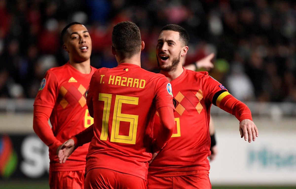 开云体育APP下载-欧预赛竞技场上风起云涌，热情高涨