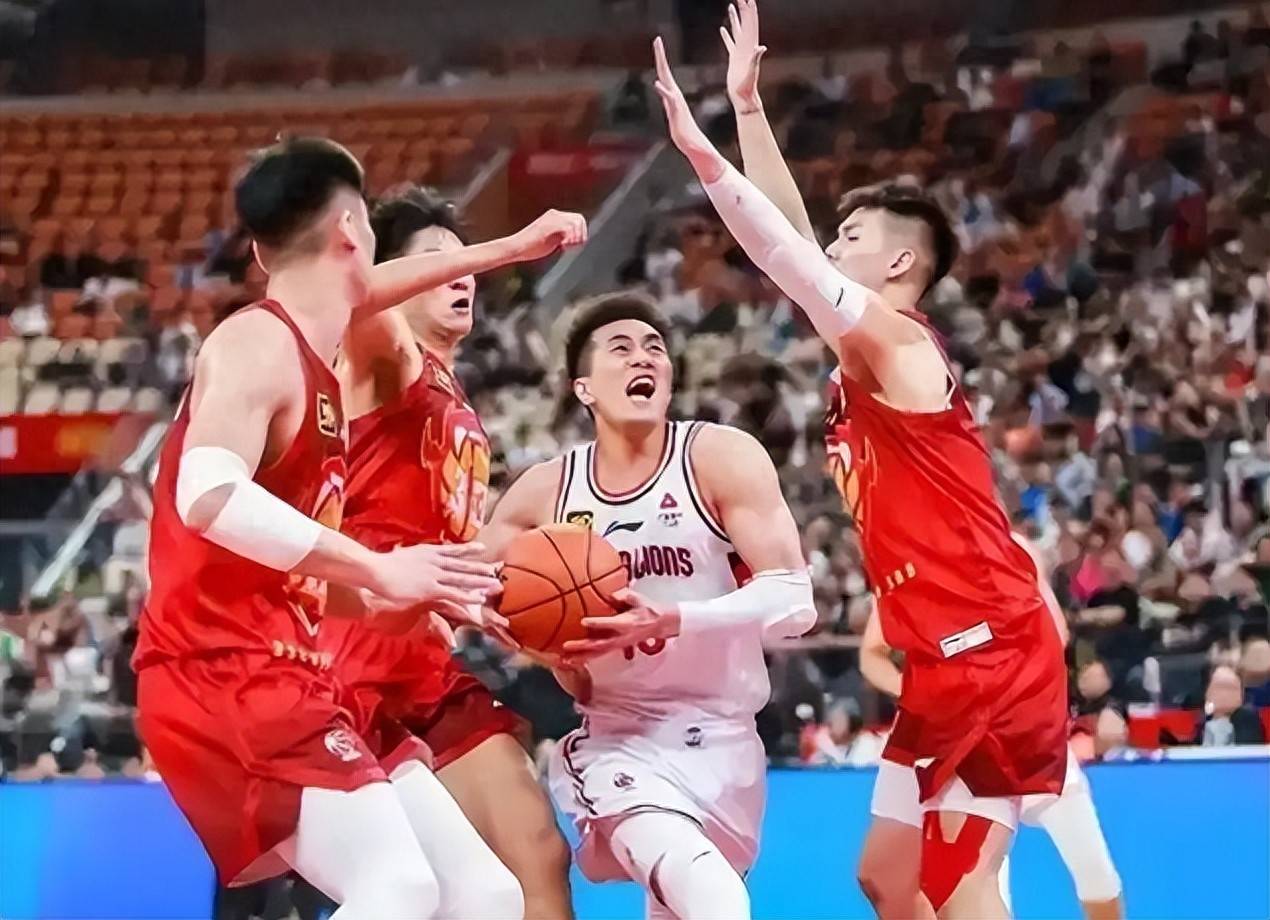 广东男篮挑战河南队，全队士气高涨