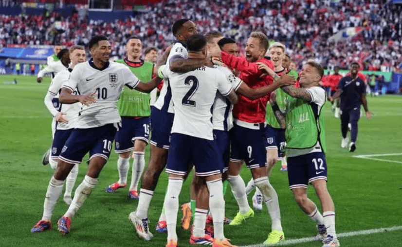 包含几内亚队惊险逆转比赛,成功晋级欧洲杯四强的词条 包含几内亚队惊险逆转比赛,成功晋级欧洲杯四强的词条