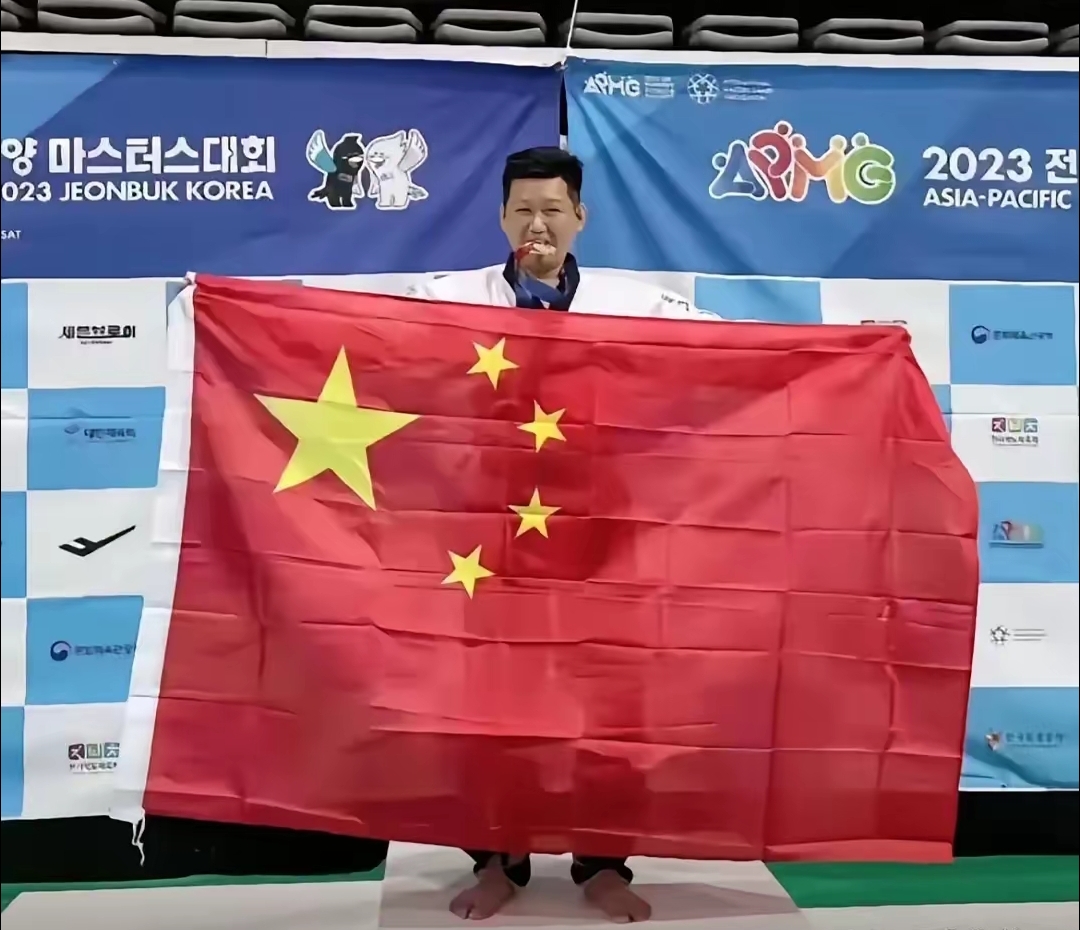 东道主运动员再添金牌，斩获佳绩的简单介绍