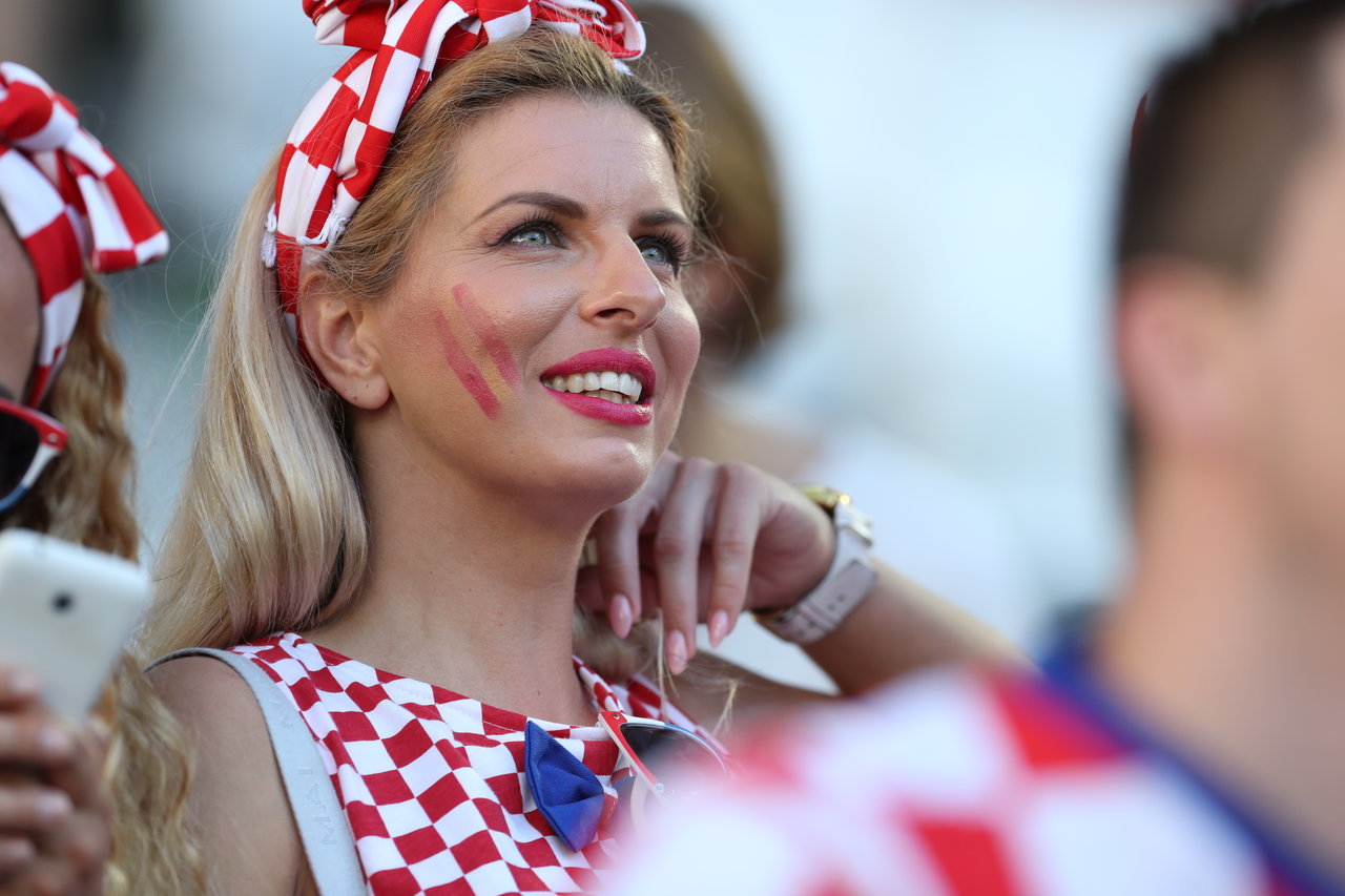 欧预赛热度持续升温，球迷热情高涨