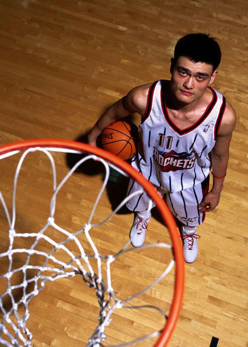 体坛偶像姚明为推广篮球运动助力