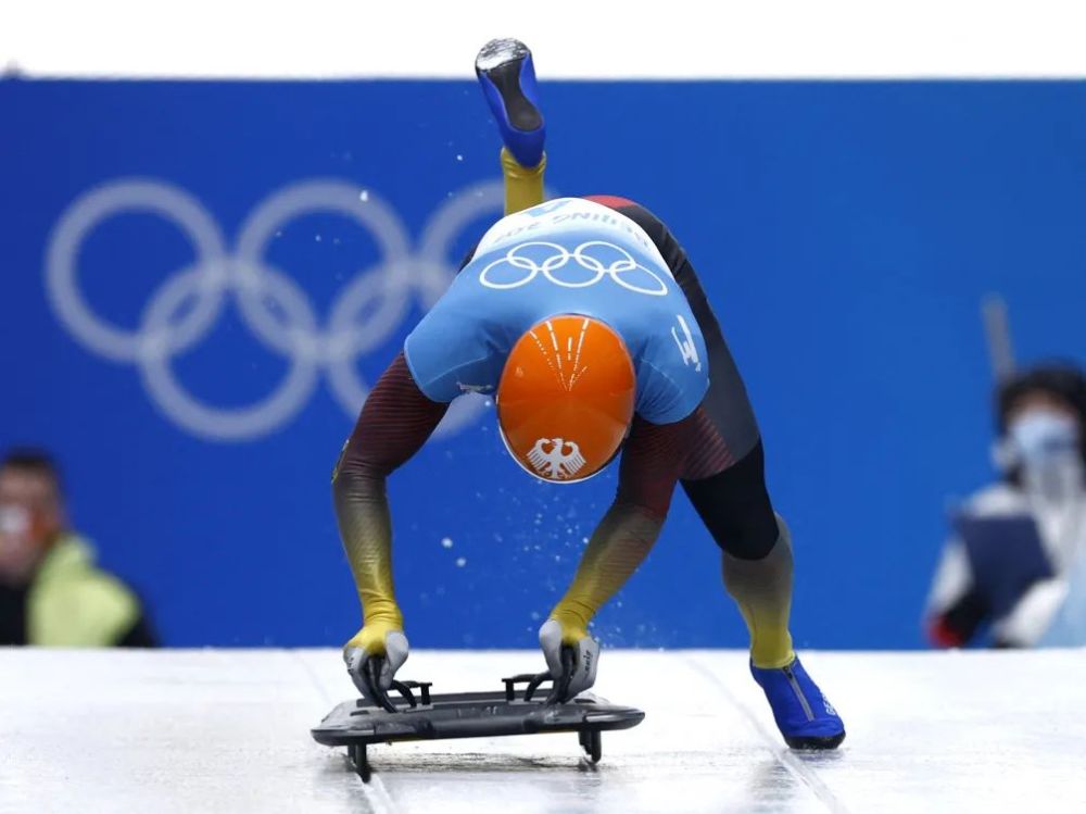 开云体育官网-荷兰雪车运动员实现个人首秀斩获银牌