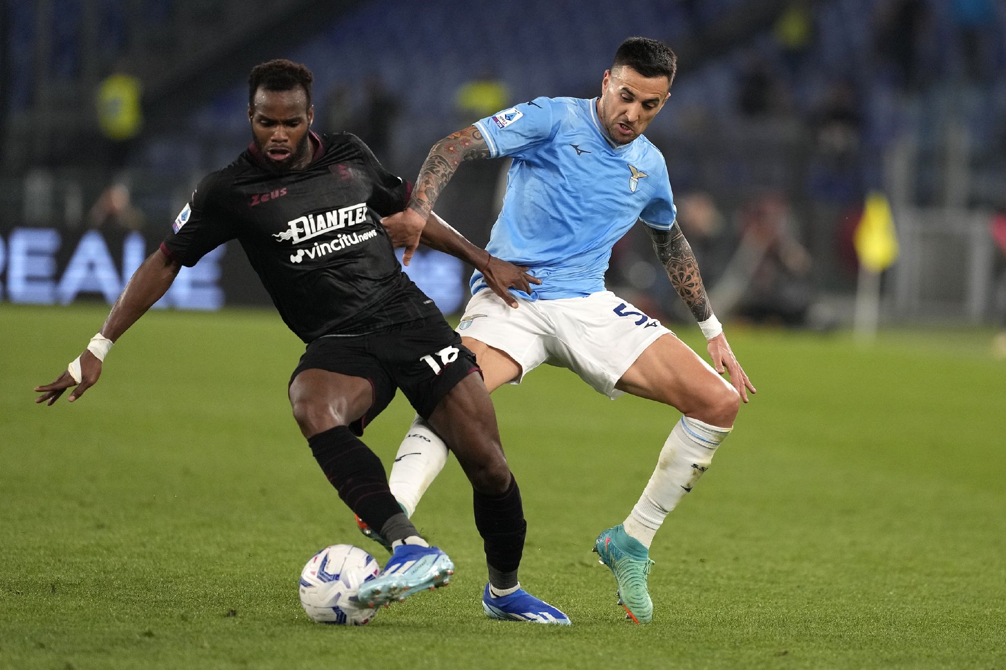 青岛黄海客场大胜重庆斯威,连胜 青岛黄海客场大胜重庆斯威,连胜