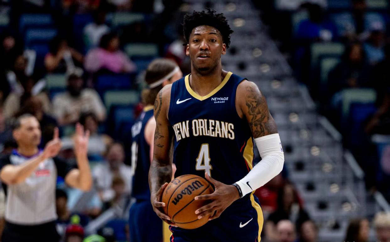 关于雄鹿主场力克鹈鹕，迎来胜利越浪的信息