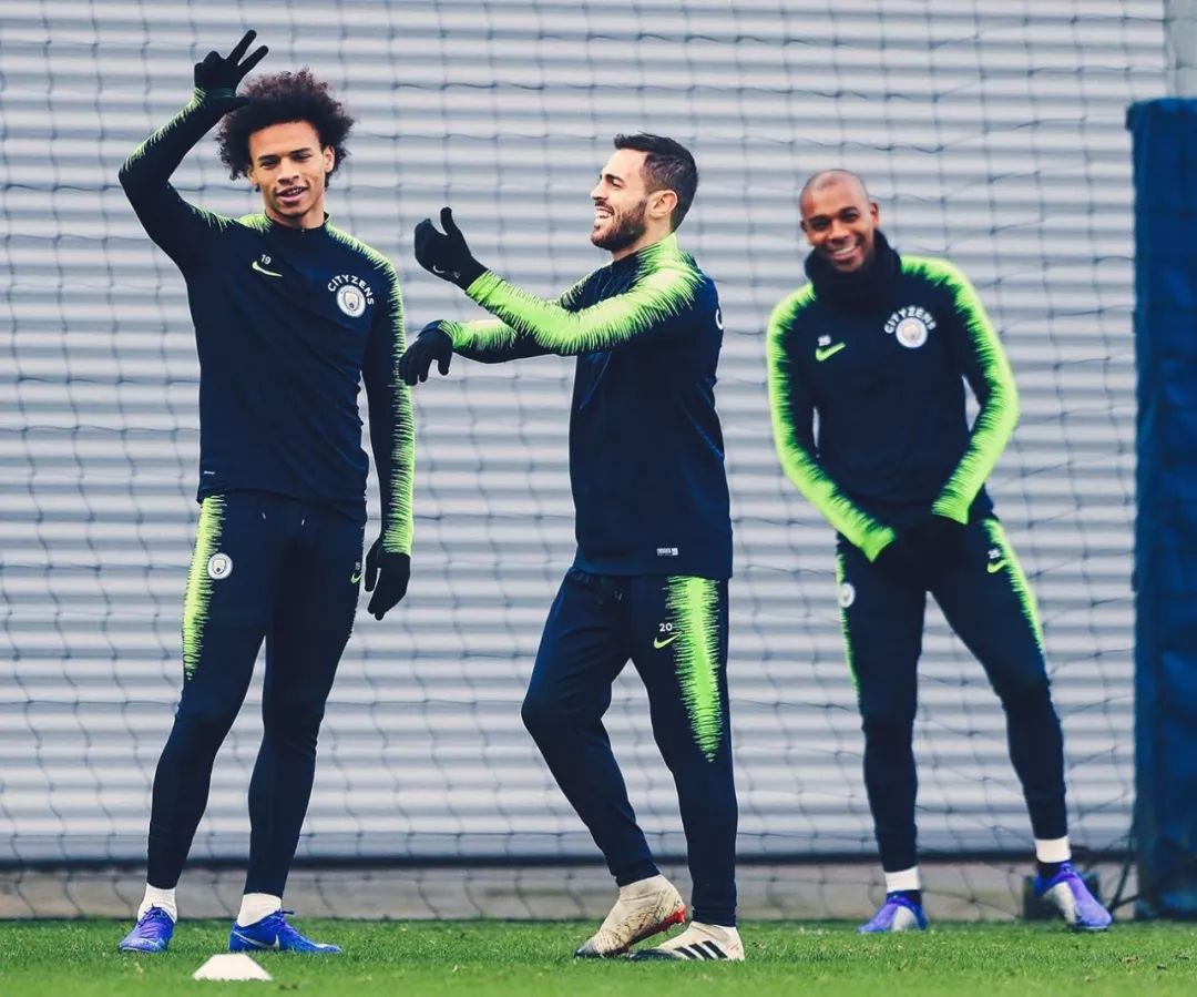 包含双方实力堪比！谁能夺得胜利的宝座？的词条