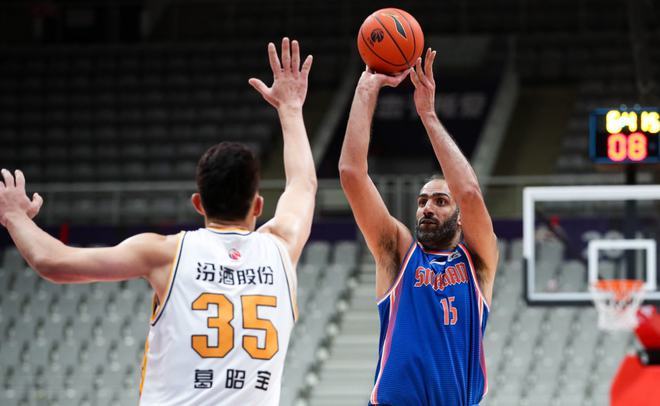 内蒙古男篮胜券在握，赢得比赛