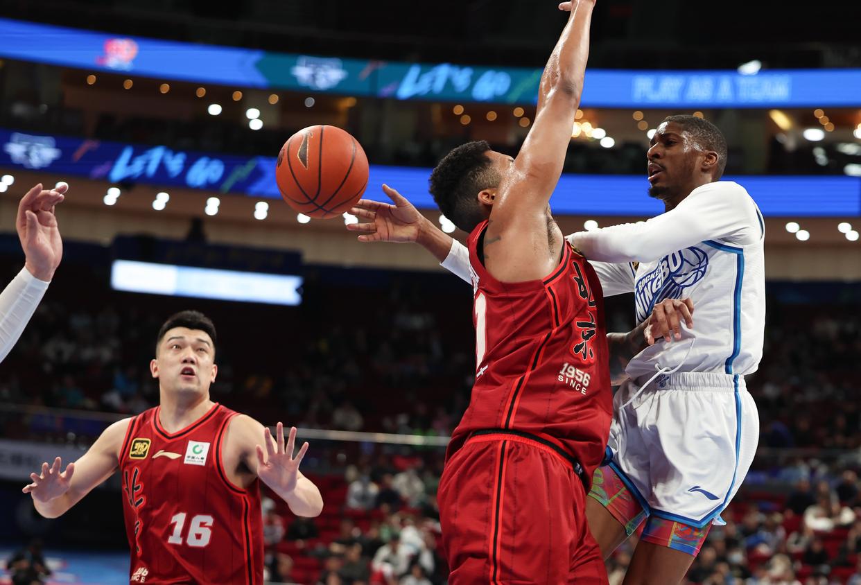 开云体育中国-包含上篮得分瞬间球队气质魅力尽显的词条