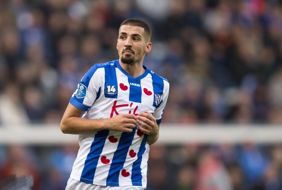 荷甲升班马获得连胜，晋级杯赛第三轮的简单介绍