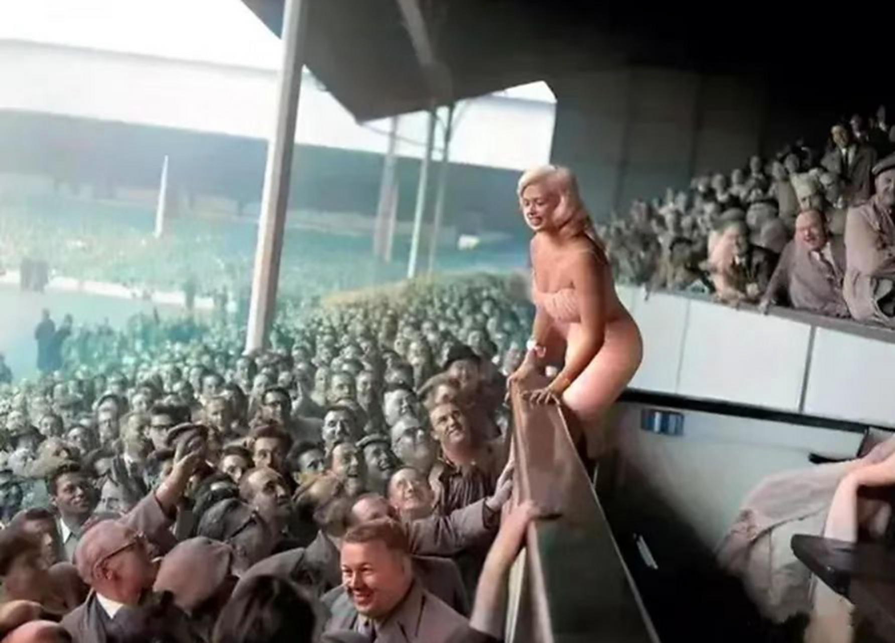 开云体育下载-一场精彩的足球比赛震撼全场观众