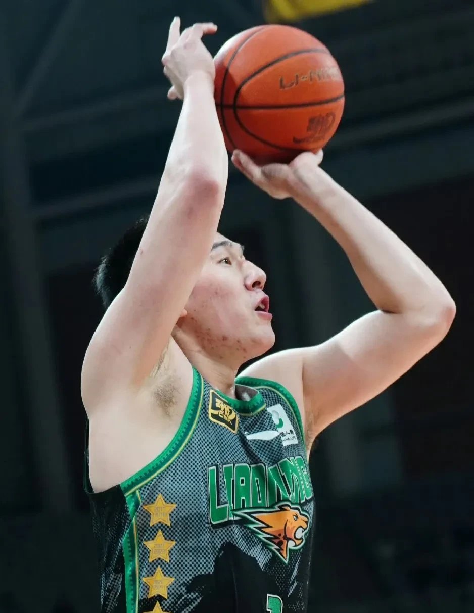 辽宁女篮势不可挡，实现完美胜利