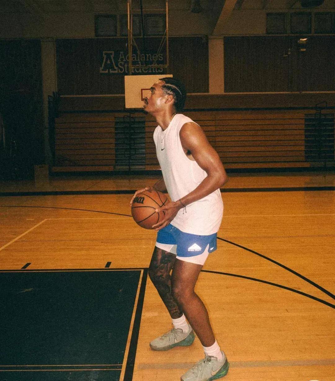 勇士遭遇空前尴尬，斩获赛季第三场败仗的简单介绍