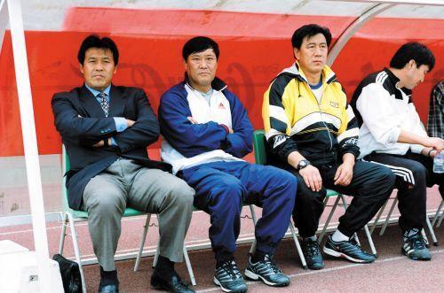 领先优势难以保持，球队团结拼搏追赶