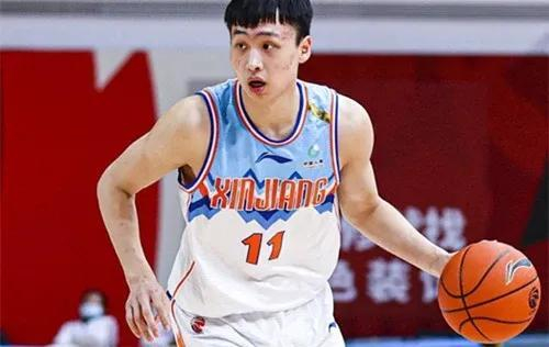 开云体育登录-新晋黑马挑战传统强队，胜算几何？