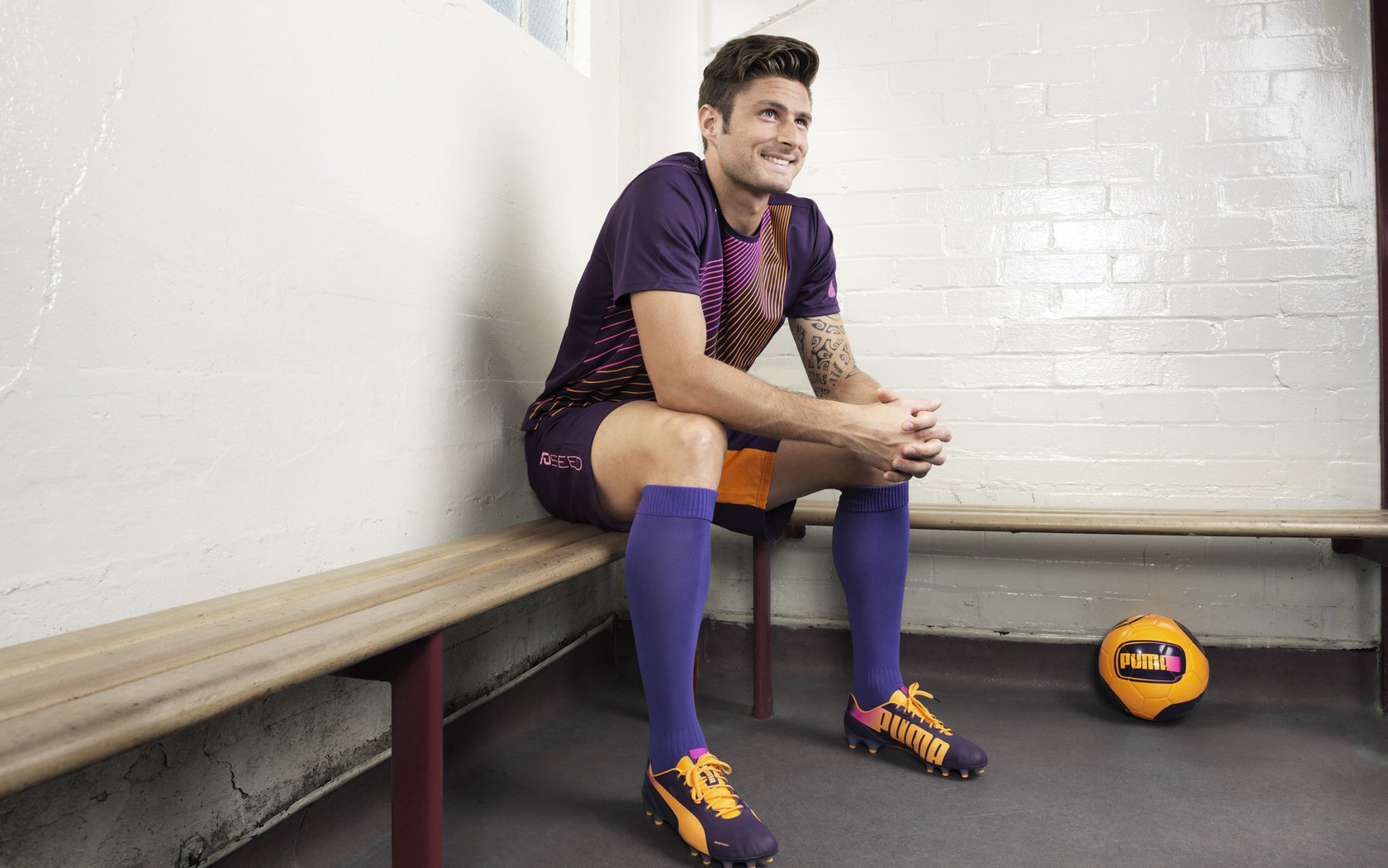 孤独大满贯与团队黎明,拉沃尔杯轻取法网,兹维列夫一锤定音的时代隐喻