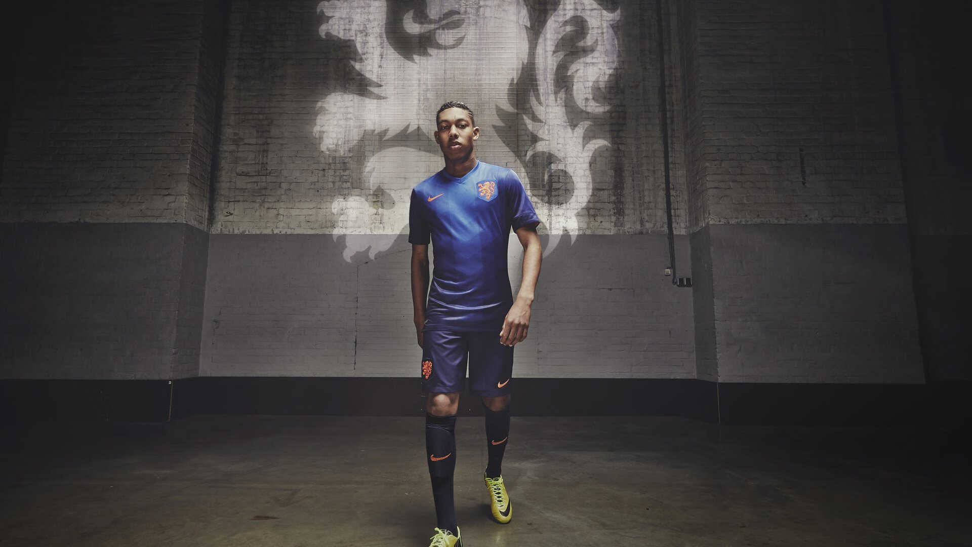 当黄黑军团遇见桑巴幻影，一场足球文艺复兴的破壁实验